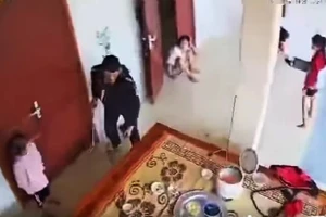 Nhậu say về rồi dùng ống inox đánh đập vợ con