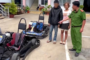 Nhóm thanh thiếu niên trộm xe đua trong khu vui chơi ở Đắk Lắk