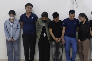 12 người tổ chức đánh bạc trực tuyến, rửa tiền hơn 500 tỉ đồng bị bắt