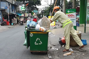 Tìm giá trị “kho báu” từ rác thải tái chế