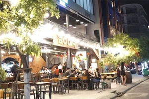 Đà Nẵng: Cửa hàng, quán nhậu độc chiếm vỉa hè