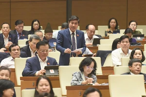 Thẩm phán lương thấp, áp lực lớn