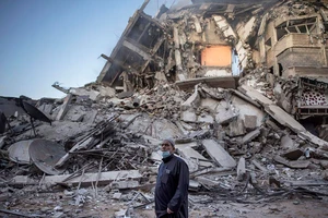 Israel áp sát Dải Gaza, xung đột leo thang nguy hiểm