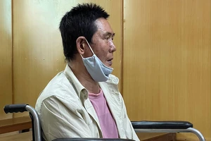 Tòa xử tử hình kẻ hận tình điên loạn