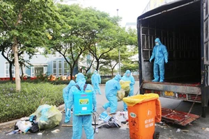 TP.HCM lên kịch bản ứng phó lượng rác thải 'khủng' mùa dịch