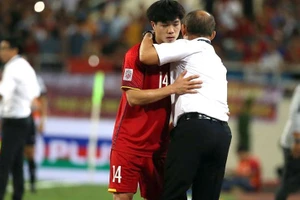 Báo Saudi Arabia nói vụ Công Phượng là chiêu của ông Park