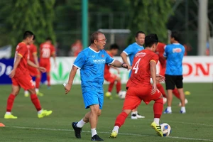 Thầy Park đau đầu “binh” cho trận gặp Úc