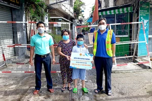 Những đứa trẻ mồ côi sau một mùa hè