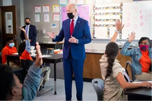 Tranh cãi quanh việc ông Biden đặt nghĩa vụ tiêm vaccine ngừa COVID-19