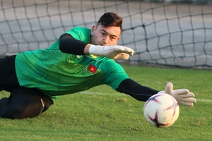 Đặng Văn Lâm chấn thương, bỏ ngỏ trận gặp Trung Quốc