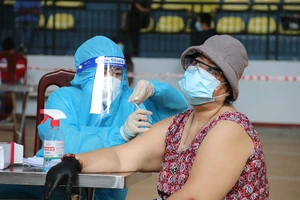 TP.HCM tiếp tục đẩy mạnh tiêm vaccine cho người dân