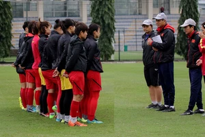 HLV Mai Đức Chung: Phải thắng 2 trận để đứng đầu bảng