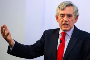 Nguy cơ phải bỏ 100 triệu liều vaccine ngừa COVID-19 vì hết hạn