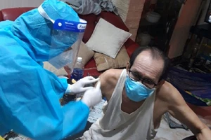 Người cao tuổi, khó đi lại sẽ được tiêm vaccine tại nhà