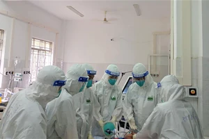 Lo ngại dịch bùng phát, miền Tây đề nghị hỗ trợ