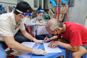 Gói hỗ trợ đợt 3: Về quê sẽ không được nhận thay