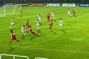 U-23 VN nên bớt tiểu xảo, lo tập trung chuyên môn