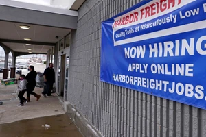 Mỹ thiếu lao động vì dân không màng đi làm?