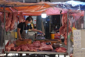 Mở cửa kinh tế, giá heo hơi sẽ tăng trở lại