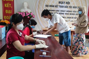 Vì sao có chuyện “nhận nhầm” tiền hỗ trợ đợt 3?