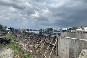 Dự án kè bờ sông Cần Thơ đội vốn hơn 280 tỉ