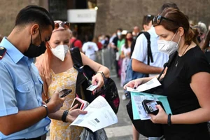 Công nhận hộ chiếu vaccine của nhau, rất cần thiết