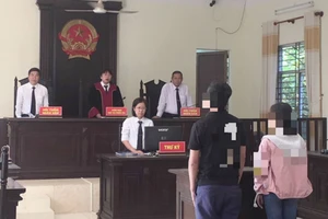 Con bao nhiêu tuổi thì chồng được yêu cầu ly hôn?