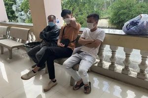 Nam phó tổng giám đốc bị cáo buộc dùng dép đánh nữ phó tổng giám đốc