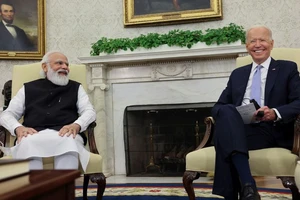 Nhận diện 2 'trật tự thế giới mới'