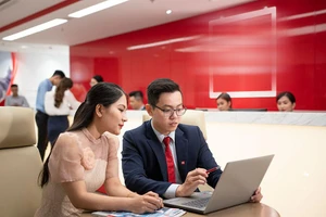 Thị trường chứng khoán Việt vững vàng trước sóng gió