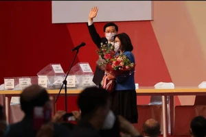 Ông Lý Gia Siêu đắc cử đặc khu trưởng Hong Kong