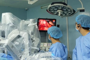 Hệ lụy từ vụ Việt Á: Đừng để bệnh nhân thiếu thuốc!