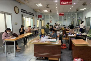 Công chứng ngoài trụ sở bị phạt bao nhiêu tiền?