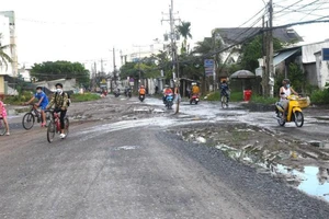 Cần Thơ trả lời cử tri về tiến độ cải tạo đường, tái định cư