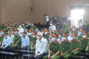 Vụ đất vàng Bình Dương: Các bị cáo đều khai không biết