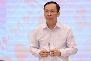 Phó thống đốc 'tuýt còi' ngân hàng cho vay lãi suất cao