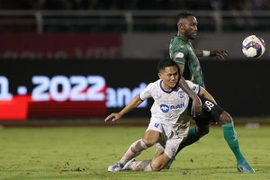 V-League chạy đua với World Cup 2022