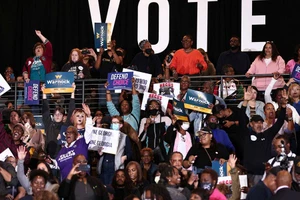 Dân chủ - Cộng hòa so kè sát sao trước bầu cử giữa kỳ Mỹ