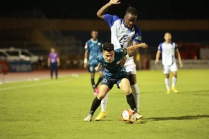 CLB TP.HCM khẳng định thua oan SL Nghệ An do trọng tài