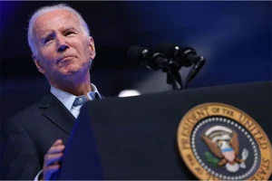 2 đảng Dân chủ, Cộng hòa lợi thế sao ở 6 bang chiến trường?