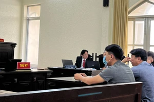 Đề nghị kháng nghị giám đốc thẩm để hủy quyết định giám đốc thẩm vụ đánh đoàn kiểm tra phòng, chống dịch