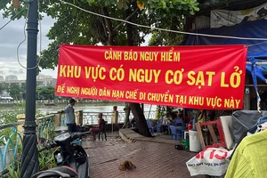 Sạt lở kênh Thanh Đa mỗi ngày gần 2 cm: Lo!