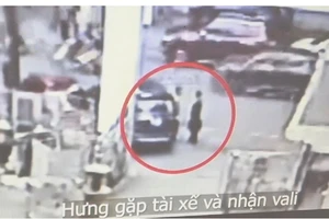 Xử vụ chuyến bay giải cứu: VKS công bố bằng chứng cáo buộc Hoàng Văn Hưng lừa đảo