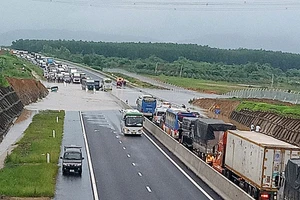 Đã xác định nguyên nhân gây ngập cao tốc Phan Thiết - Dầu Giây