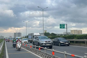 Đường phố TP.HCM khá thông thoáng ngày cuối lễ