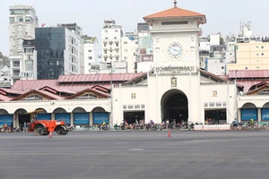 Phía trước chợ Bến Thành sẽ có quảng trường