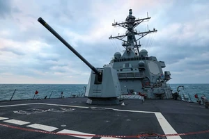 Trung Quốc tố Mỹ cố ý khiêu khích ở eo biển Đài Loan