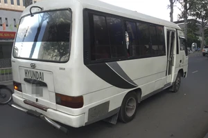 Dọa chặt tay, giết hành khách để cướp