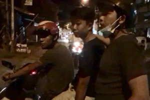 Bắt thêm hai nghi can trong vụ nhóm cướp roi điện ở Bình Thạnh