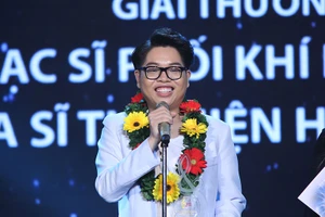 Đức Phúc đoạt giải Ca sĩ thể hiện hiệu quả BHV tháng 11